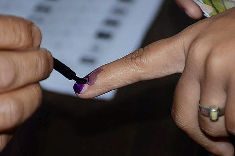 Representative image of voting: Karnataka Commission recommends 33% quota for OBCs in urban and local body polls