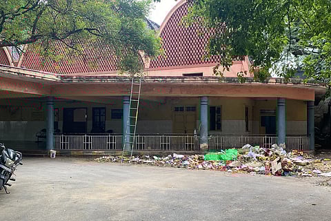 Bengaluru's crematoriums plagued by garbage and lack of basic facilities