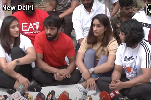 Sakshi Malik, Bajrang Punia and others resume protest against MP Brij Bhushan