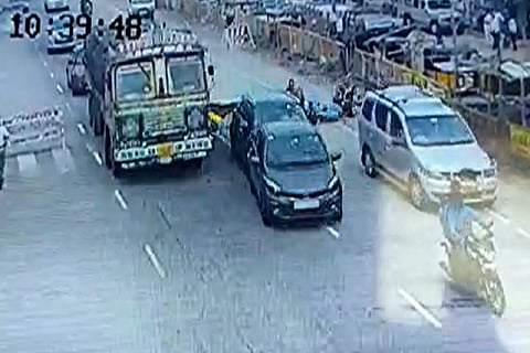 30-year-old Nagaraju who drove the Splendour bike died while undergoing treatment at Osmania General Hospital.