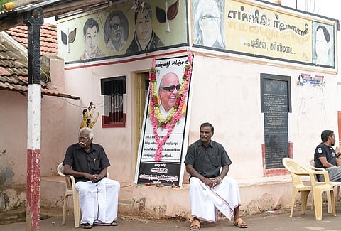 Rising above party lines, AIADMK office in Coimbatore pays respects to Karunanidhi