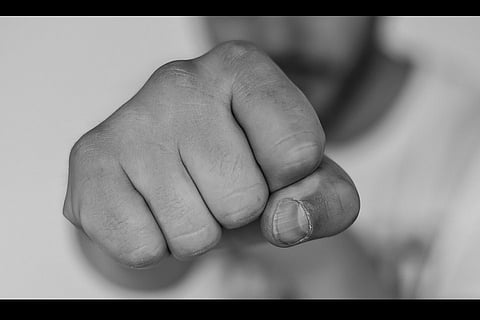 Builder’s son harasses actor, assaults bystanders who intervened