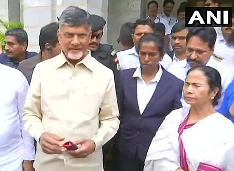 Chandrababu Naidu elated over Kumaraswamy’s swearing-in, wants regional parties to grow