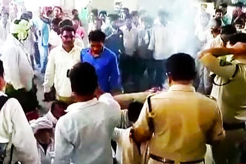 Farmers stage fiery chilli-burning protest in AP and Telangana
