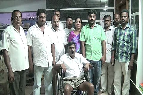 இலவசமாக இறுதி சடங்கு சேவை : பக்கவாதத்தால் பாதிக்கப்பட்ட கோவை மனிதரின் சேவை