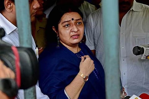 Two leaves, three claimants: Now, Deepa enters the fray for the symbol of AIADMK’s legacy