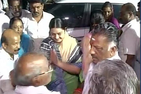 Deepa Jayakumar joins forces with OPS at Jayalalithaa memorial, DMK mocks