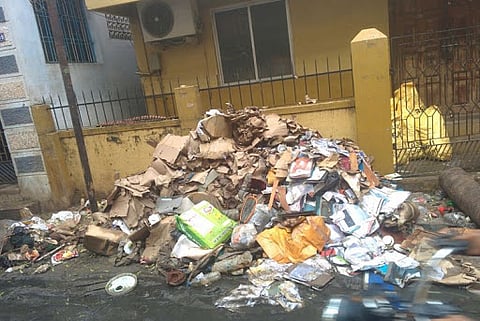 നഗരമാലിന്യത്തില് മൂക്കുപൊത്തിയും വീര്പ്പുമുട്ടിയും തിരുവനന്തപുരം