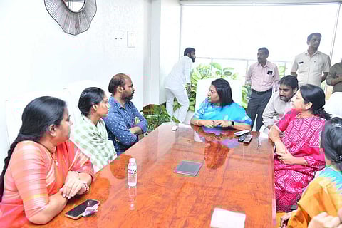 Hyderabad Mayor meets parents of boy killed in street dog attack