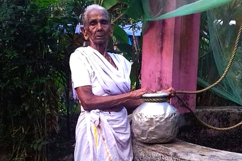 Wonder Woman Ammoomma: 90-yr-old Kerala granny climbs down well to rescue coconuts