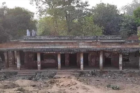 Delhi Monument