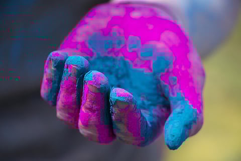 holi
