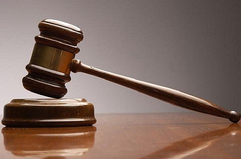 കോടതിയിലും നിയമവാഴ്ച ഇല്ലാതാകുമോ?