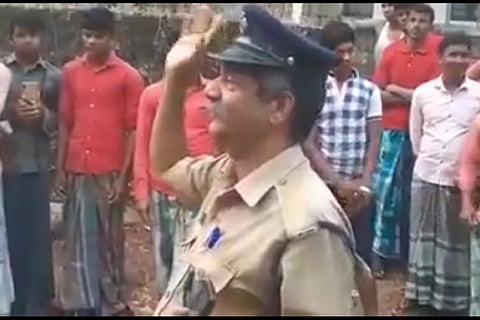 This Kerala home guard is helping explain COVID-19 to migrant labourers in Hindi