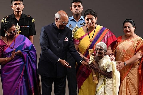2 Kerala grannies who finished class 4 given Nari Shakti Puraskar by President Kovind