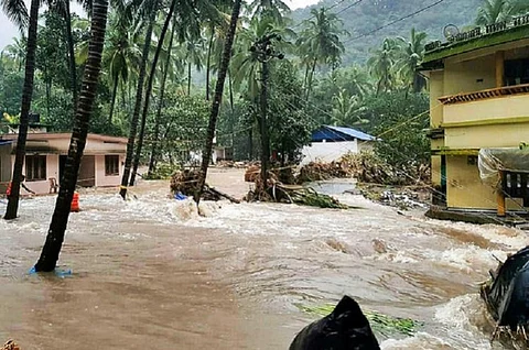 Help pours in for Kerala: DMK to give Rs 1 cr, Lulu group Rs 5 cr for flood relief