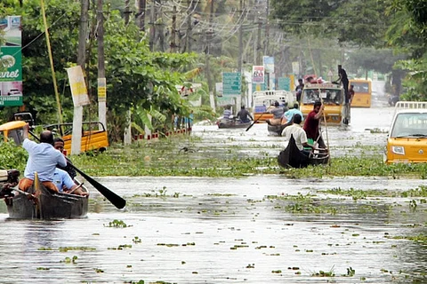 In the aftermath of floods, Munnar and Cheruthoni in Idukki remain entirely cut off