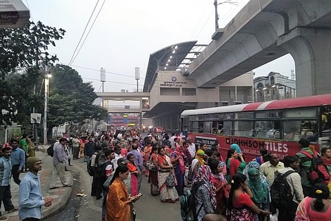 Is Lakdi-ka-pul, one of Hyderabad’s busiest areas, pedestrian-friendly?