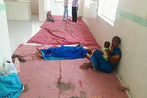 Women patients made to sleep on floor in Telangana govt hospital, activists protest
