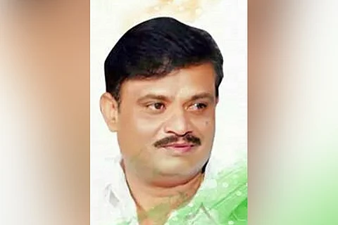Voter ID scam accused, Congress sitting MLA Munirathna, wins by big margin in RR Nagar