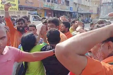 Video of mob chanting Jai Shri Ram while attacking Muslim family in Telangana