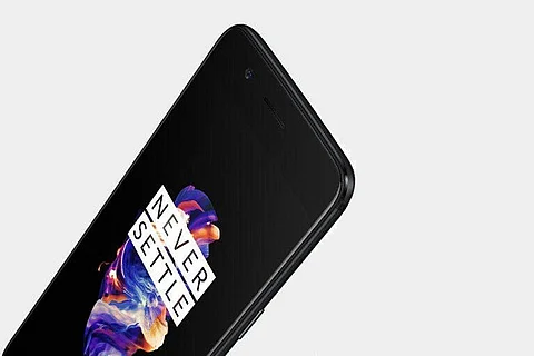 OnePlus 5 devices faulty: Buyers complain of jelly-like screen, missing volume button