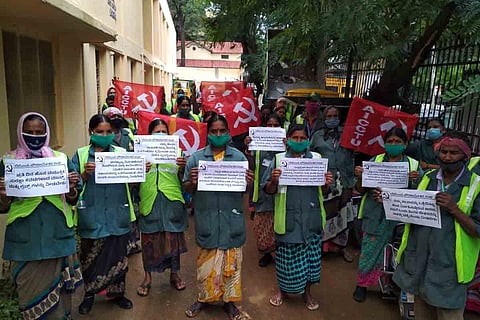 Civic workers in Bengaluru demand protective equipment amid lockdown