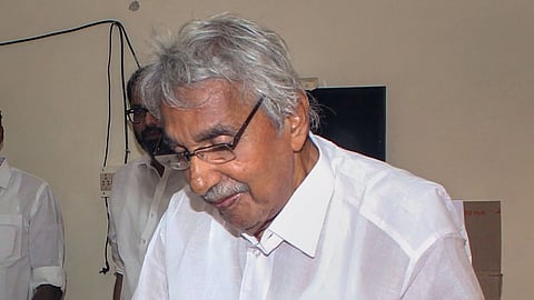 Oommen Chandy passes away