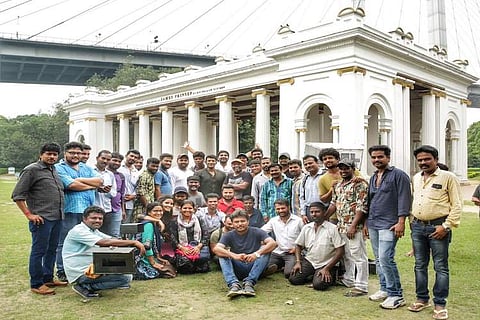 Puneeth mobbed by fans on set of ‘Nata Sarvabhowma’ in Kolkata
