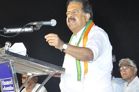 Chennithala approaches Kerala HC, says there are 4 lakh fraudulent voters