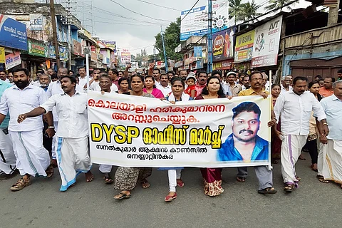 Protests demand arrest of Kerala DySP Harikumar who pushed Sanal Kumar to death
