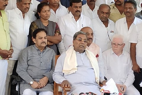 'Why weren’t beds increased?: Siddaramaiah accuses K’taka govt of mismanagement