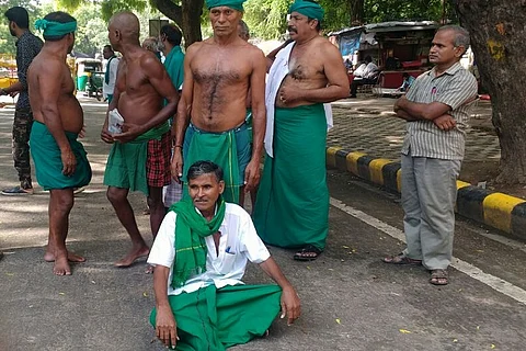 ‘If I die the Centre might listen to our plea’, TN farmer protesting in Delhi attempts suicide