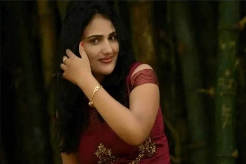 'Sorry mom': Singer kills self in Bengaluru over dowry harassment, leaves note to mother