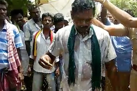 Farmer attempts suicide outside Thoothukudi Collector’s office, blames loan shark