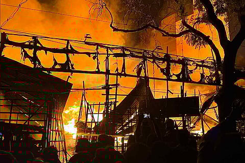 Fire in Tiruppur's Khader street