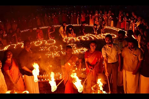 What led to the idea of a Women's Wall in Kerala