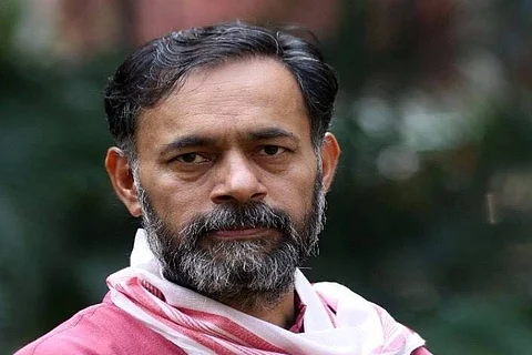 Yogendra Yadav manhandled outside JNU, called a ‘deshdrohi’