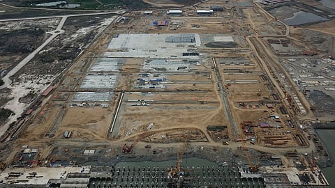 Kalmar Partners with DP World in Ecuador