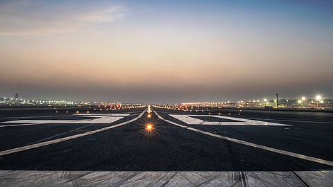 Watch: Flights Restart from Refurbished DXB Southern Runway