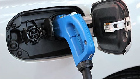 Lithium Batteries to Power Cars 2000 km on Single Charge to be Trialed