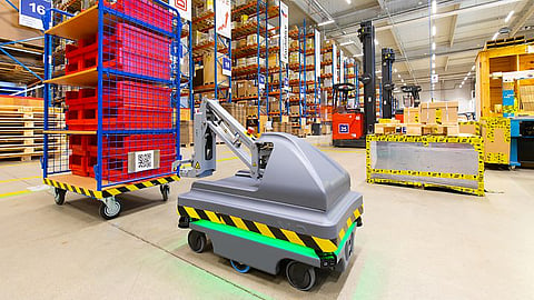 DB Schenker Operates its First Logistics Robot in The Czech Republic