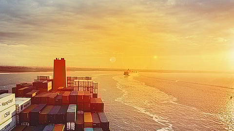 Hapag-Lloyd Orders Another 75,000 TEU Standard Containers