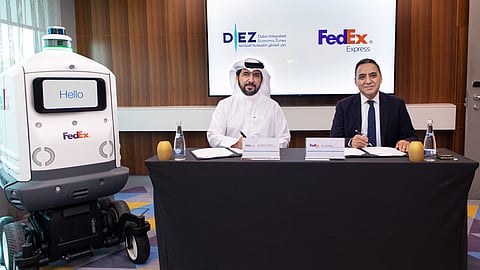 FedEx Launches First Trial of Roxo™ SameDay Robot in Dubai