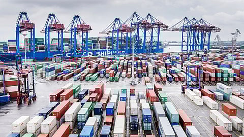 Germany Agrees to Sell 25% Stake in Hamburg Port Terminal to COSCO