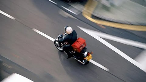 Dubai: 3 Rest Stops to be Constructed for Delivery Riders