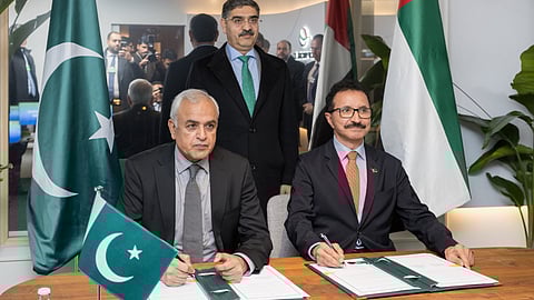 Dubai and Pakistan to Cooperate on Rail, Economic Zones & Infrastructure