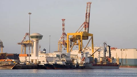 New Shipping Line Launched Linking Oman to Iran's Bandar Abbas Port