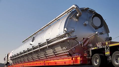 Challenges and Technology Solutions for Heavy-Lift Logistics