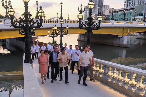 President Ferdinand R. Marcos Jr. leads the ceremonial opening of the “Pasig Bigyang Buhay Muli” Pasig River Urban Development Showcase Area at the William A. Jones Memorial Bridge, Binondo, Manila on Wednesday, 17 January 2024. KING RODRIGUEZ/PPA POOL.